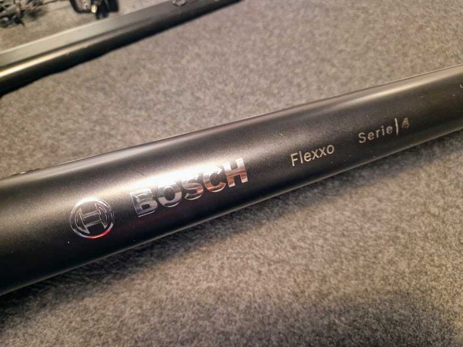 Aspirador Vertical e Portátil Bosch Serie 4 Flexxo Preto