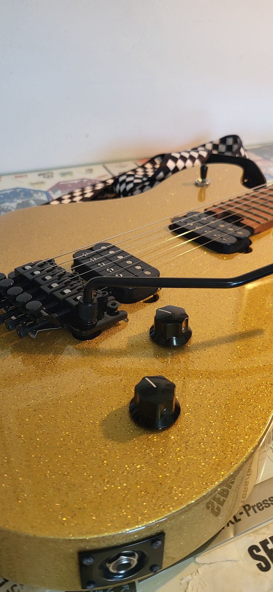 EVH Wolfgang Standard Gold Sparkle