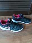 buty nike T lite XI