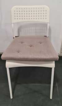 Cadeira com almofada