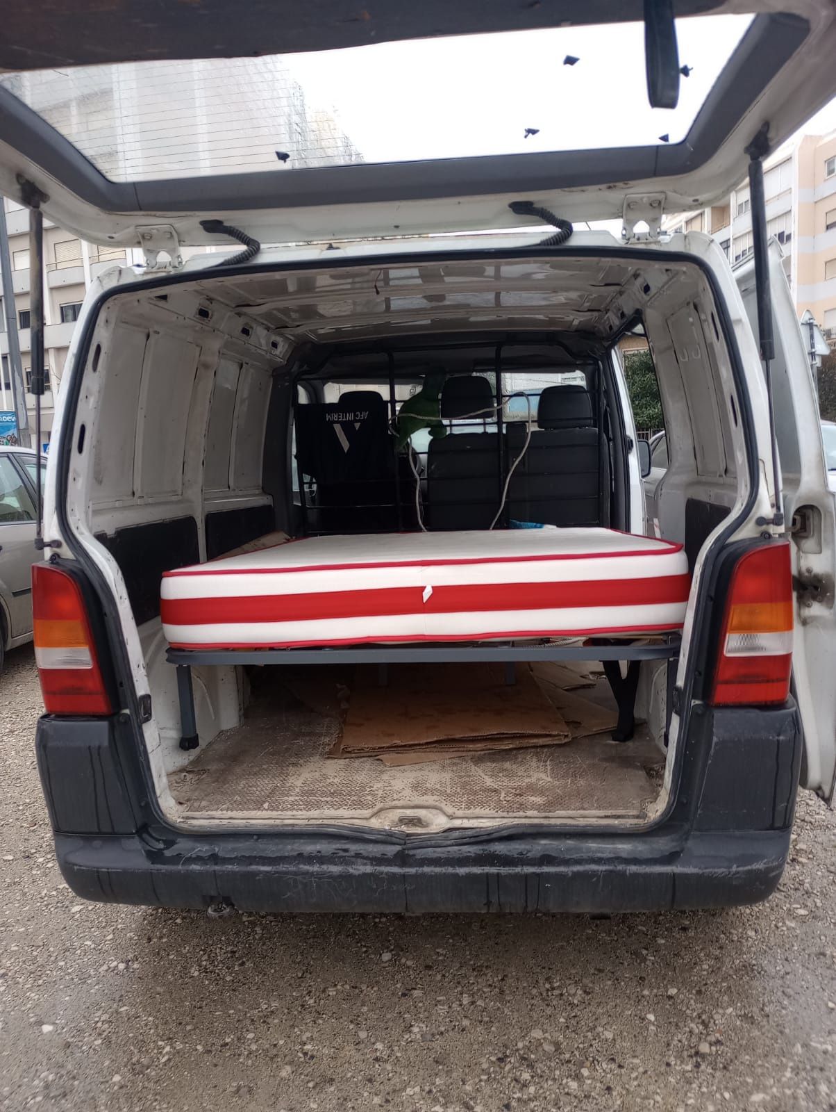 , frete, mudança, transporte de motos aluga-se carrinha
