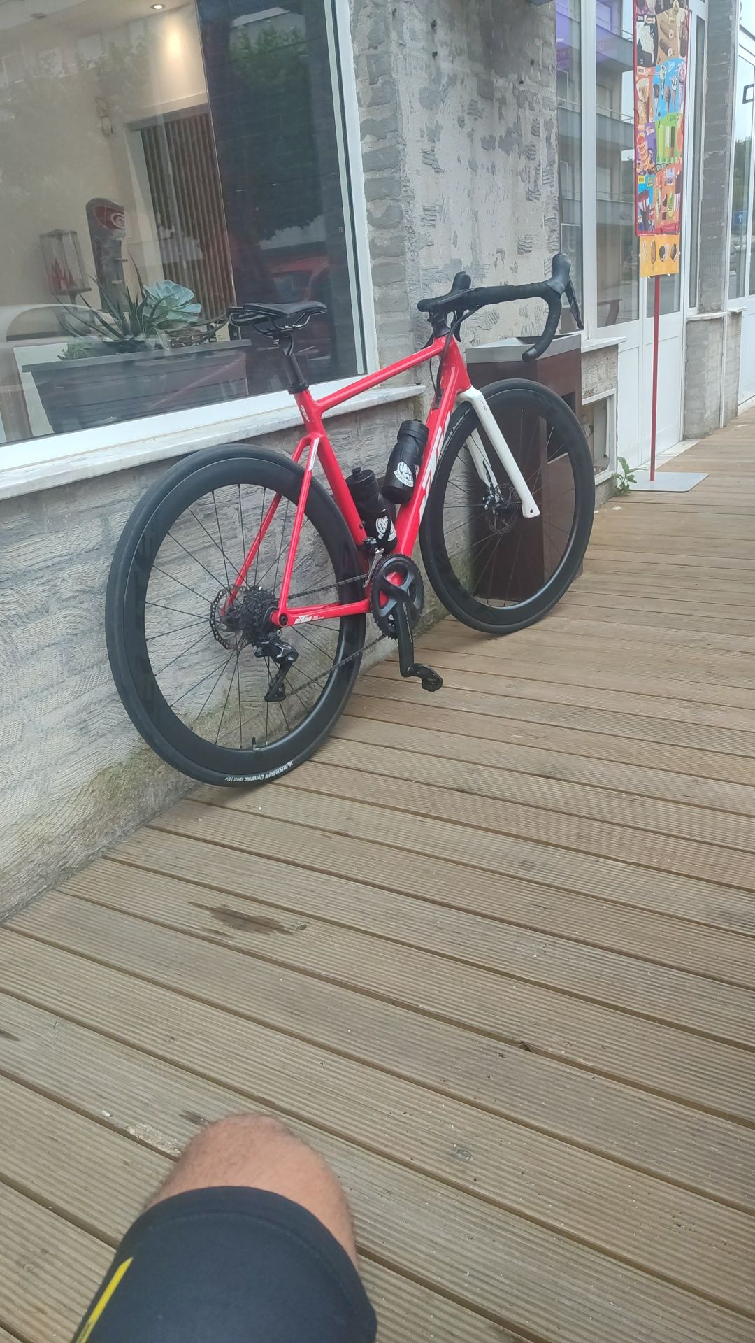 Bicicleta estrada KTM carbono