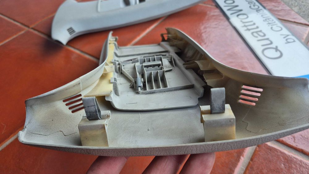 AUDI A4 B5 (8D)- Pilares B Originais em EXCELENTE ESTADO 1995 até 1999