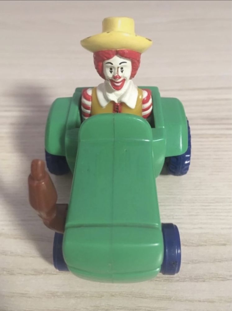 Traktor z Ronald McDonald’s Happy Meal 1995 McFarm figurka Vintage