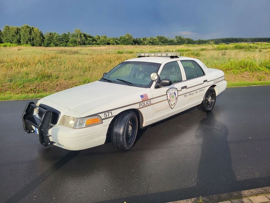 Ford Crown Ford Crown Victoria Crown Vic p71 2011, transport, gratisy ZAMIANA