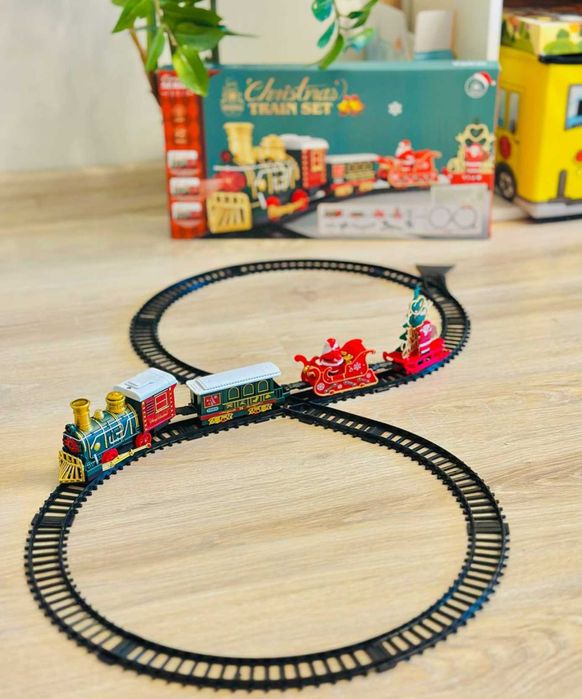 Потяг Новорічний з трьома вагонами залізна дорога поїзд ТОП продаж