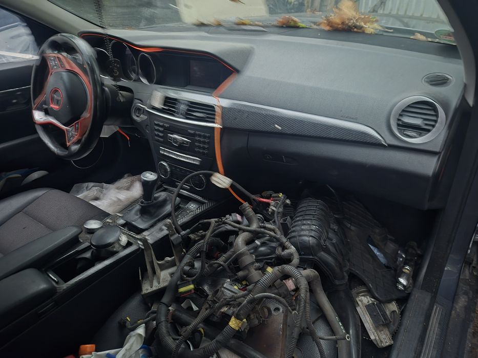 Konsola pasy airbag mercedes w204 lift