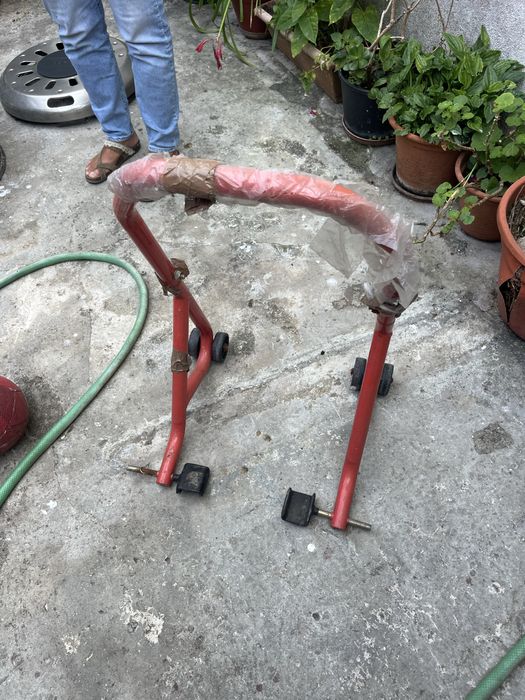 Cavalete motas nunca usado