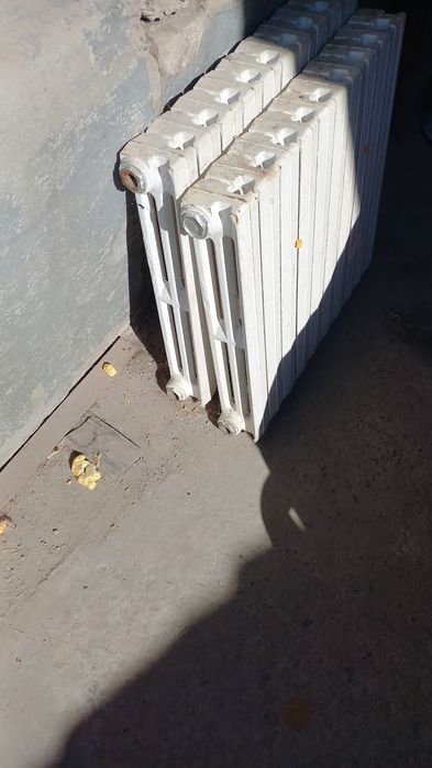 Радиаторы (батареи) чугунные, стальные б.у. и новые для отопления.