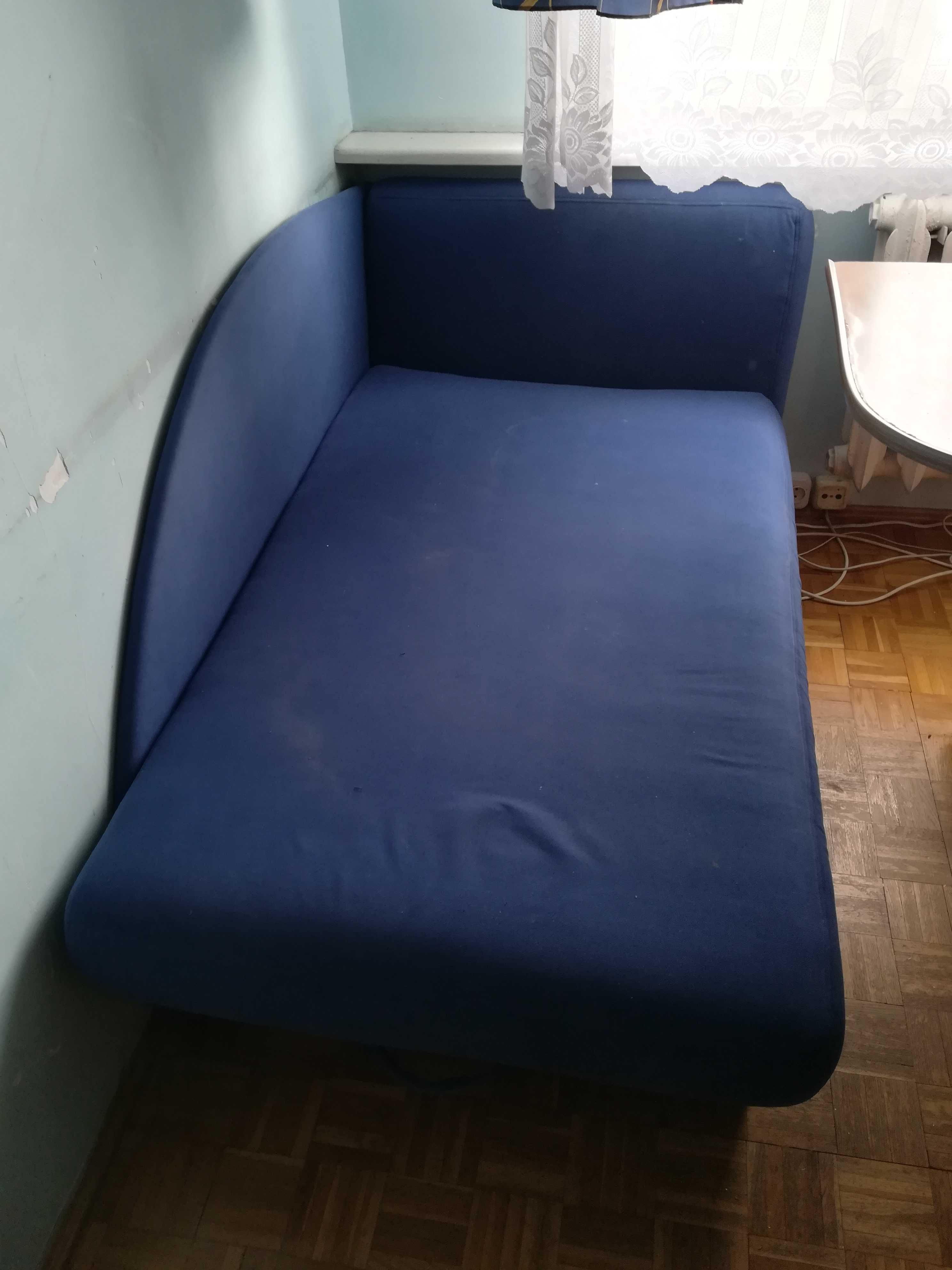 łóżko pojedyncze krzesło gratis