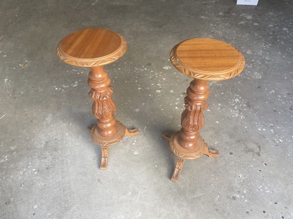 Bases em madeira para colocar decoracoes.