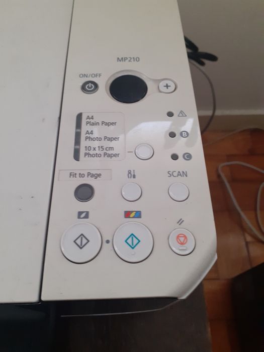 Impressora Multifunções Canon MP210