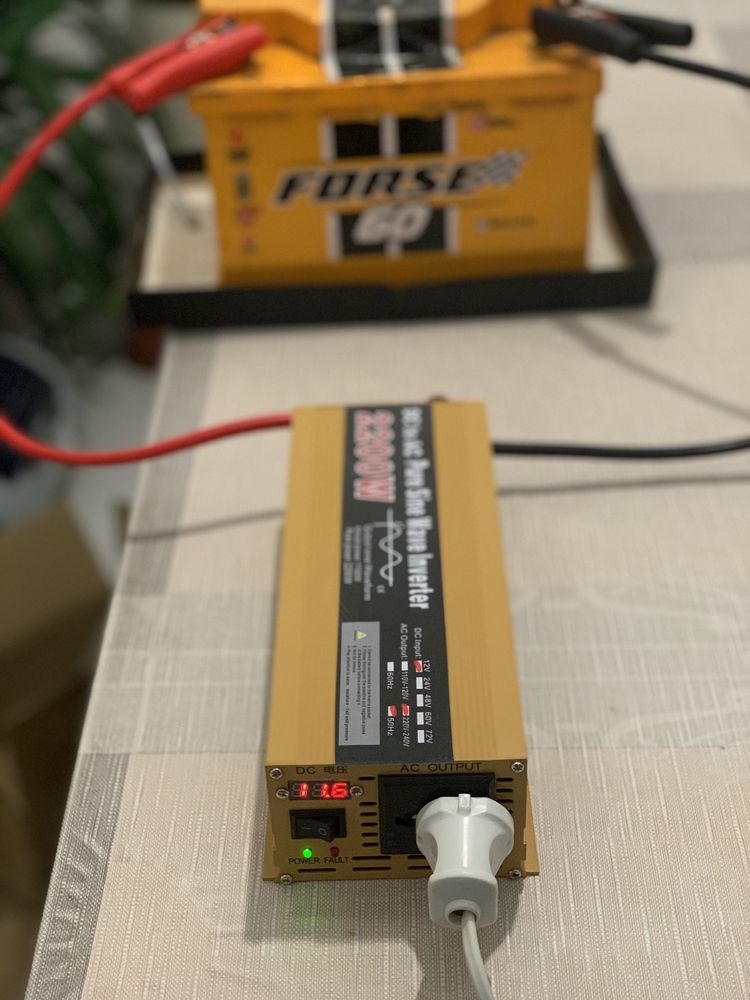 інвертор 2200W чистою синусоїдрю