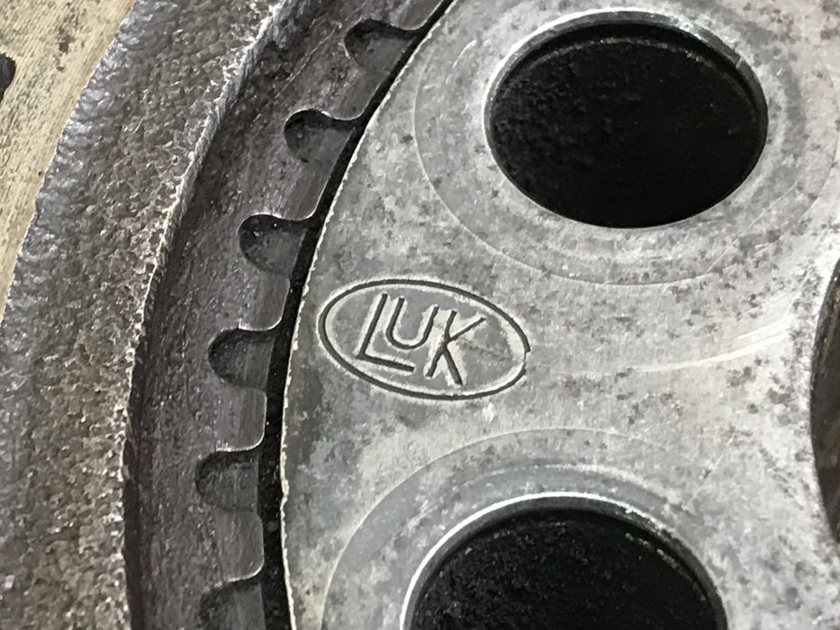 Маховик Сципления БМВ Е46 М47 Дорестайл 320d Щеплення Демпфер BMW E46