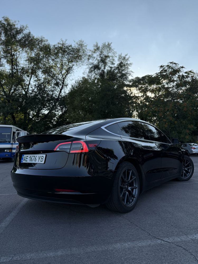 Продам Tesla Mode 3 2018