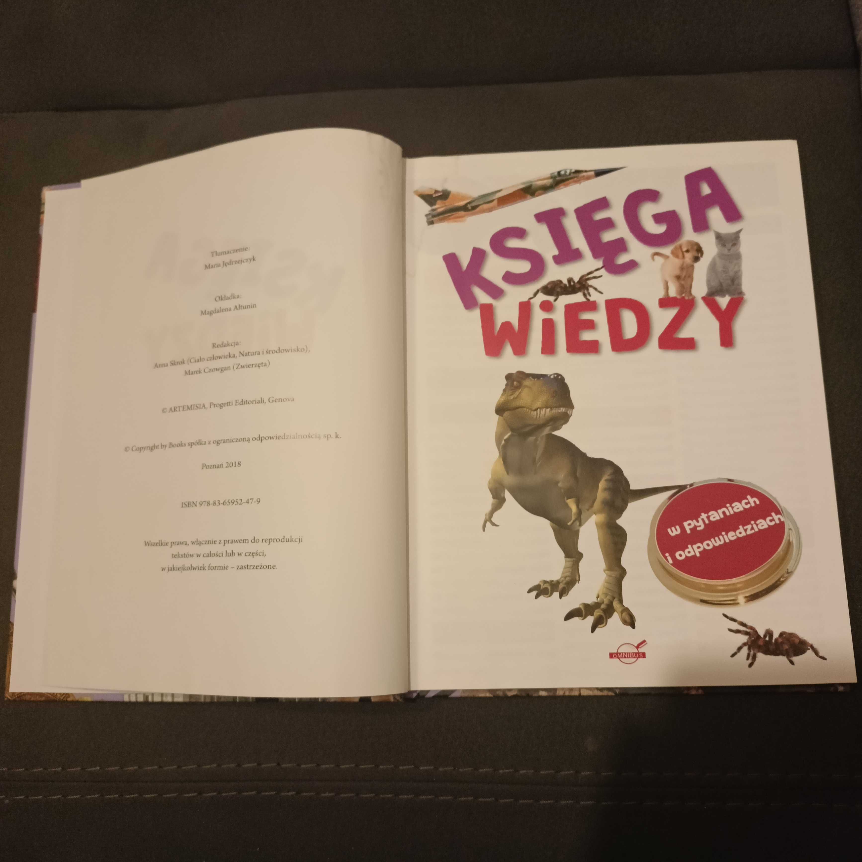 Książka Księga Wiedzy w pytaniach i odpowiedziach