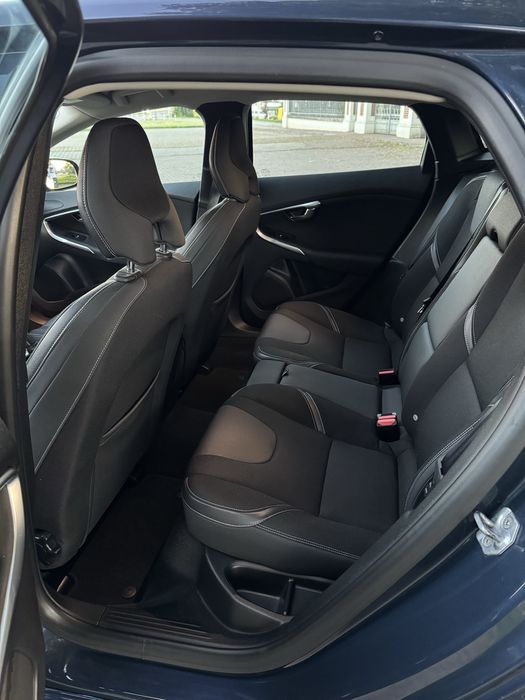 Volvo V40 1.6 D2 115km