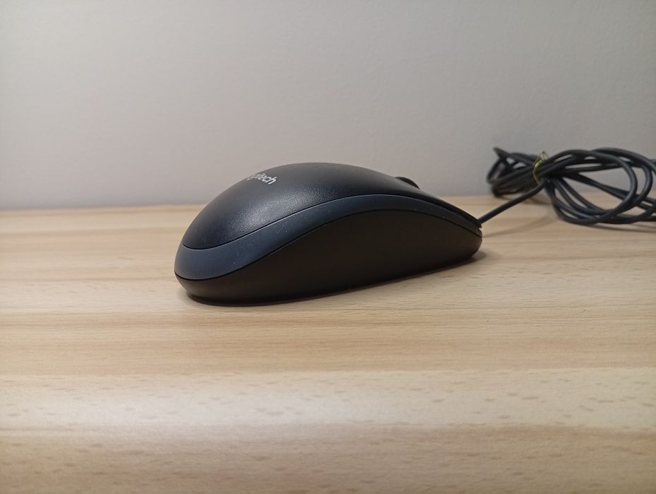 Myszka laserowa USB Logitech – przewodowa, sprawna
