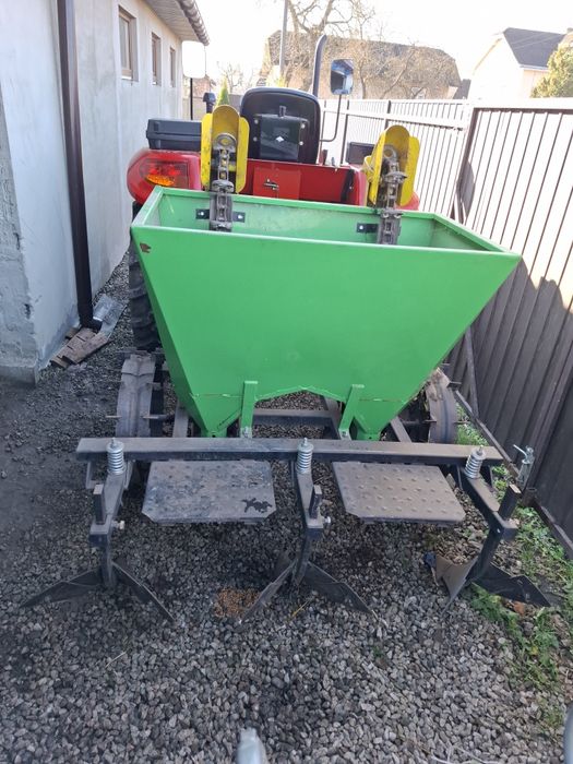 Картоплесажалка бомет