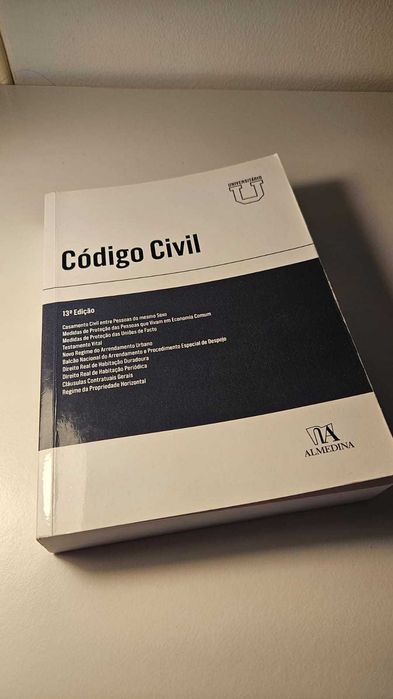 Código Civil - Universitário