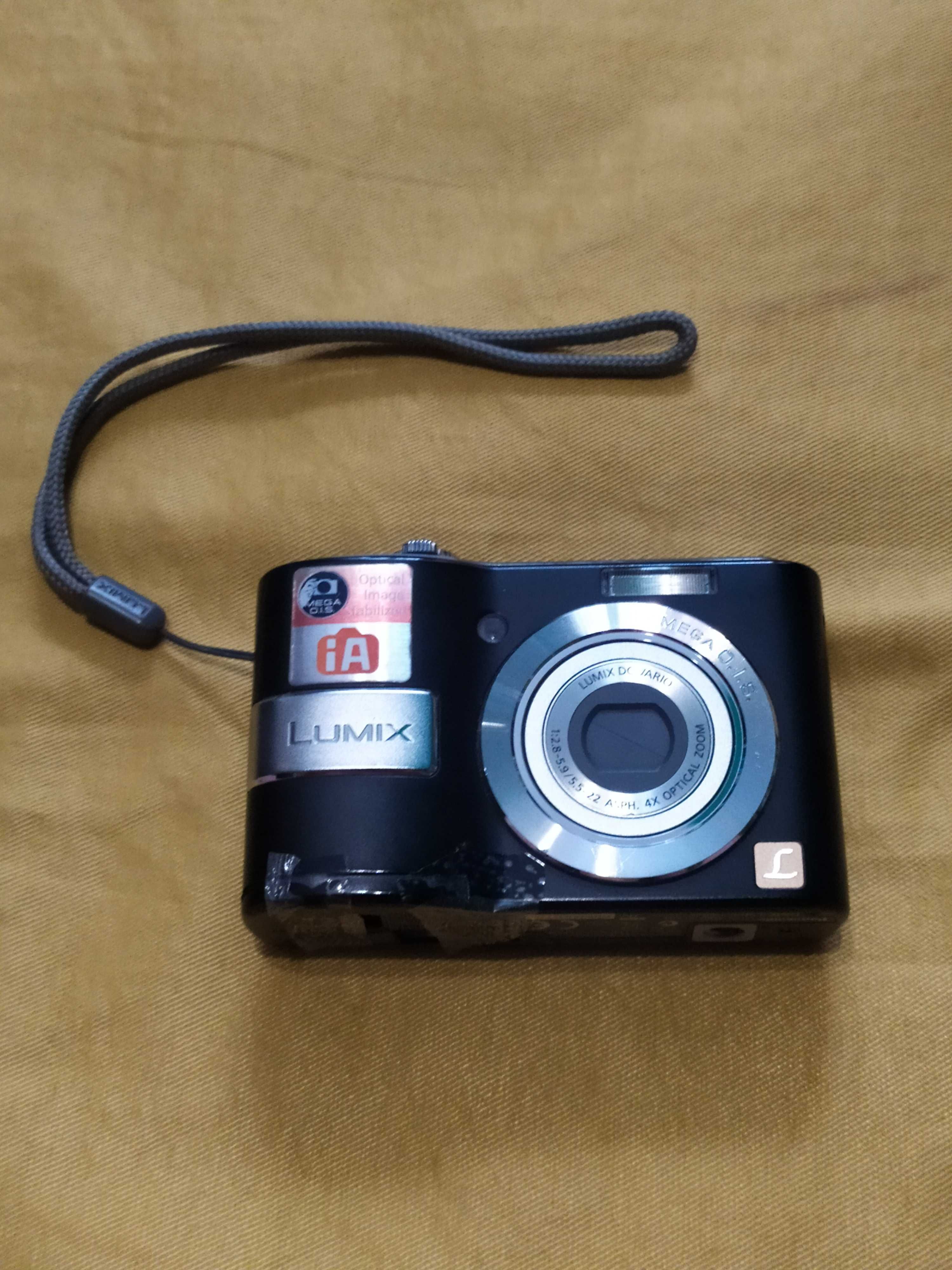Фотоаппарат цифровой Lumix Panasonic (под ремонт или на запчасти)