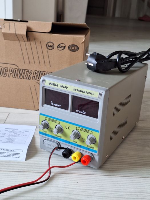 Блок живлення лабораторний YIHUA 3010D