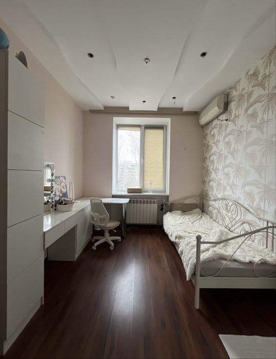 Продам 3-х комнатную квартиру по пр.Аношкина. Ж