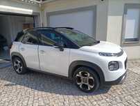 Belo carro branco e preto automático,