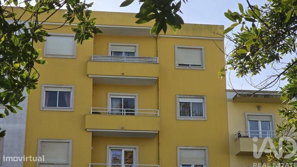 Apartamento T2 em Cadaval e Pêro Moniz de 100 m2