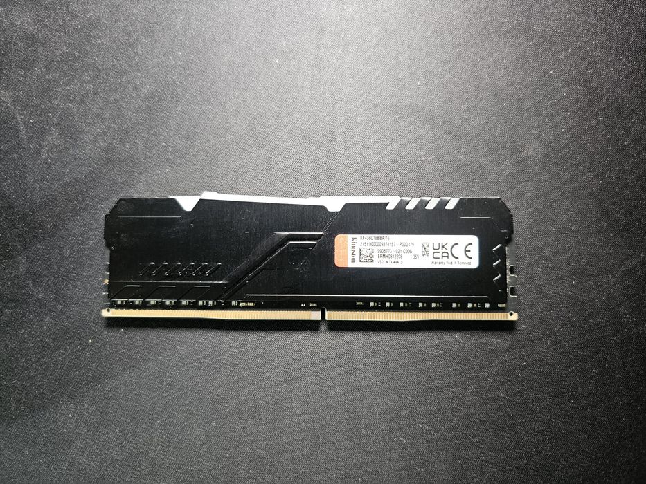 RESERVADO Kingston 16GB DDR4 3600MHz FURY Beast RGB 1R CL18