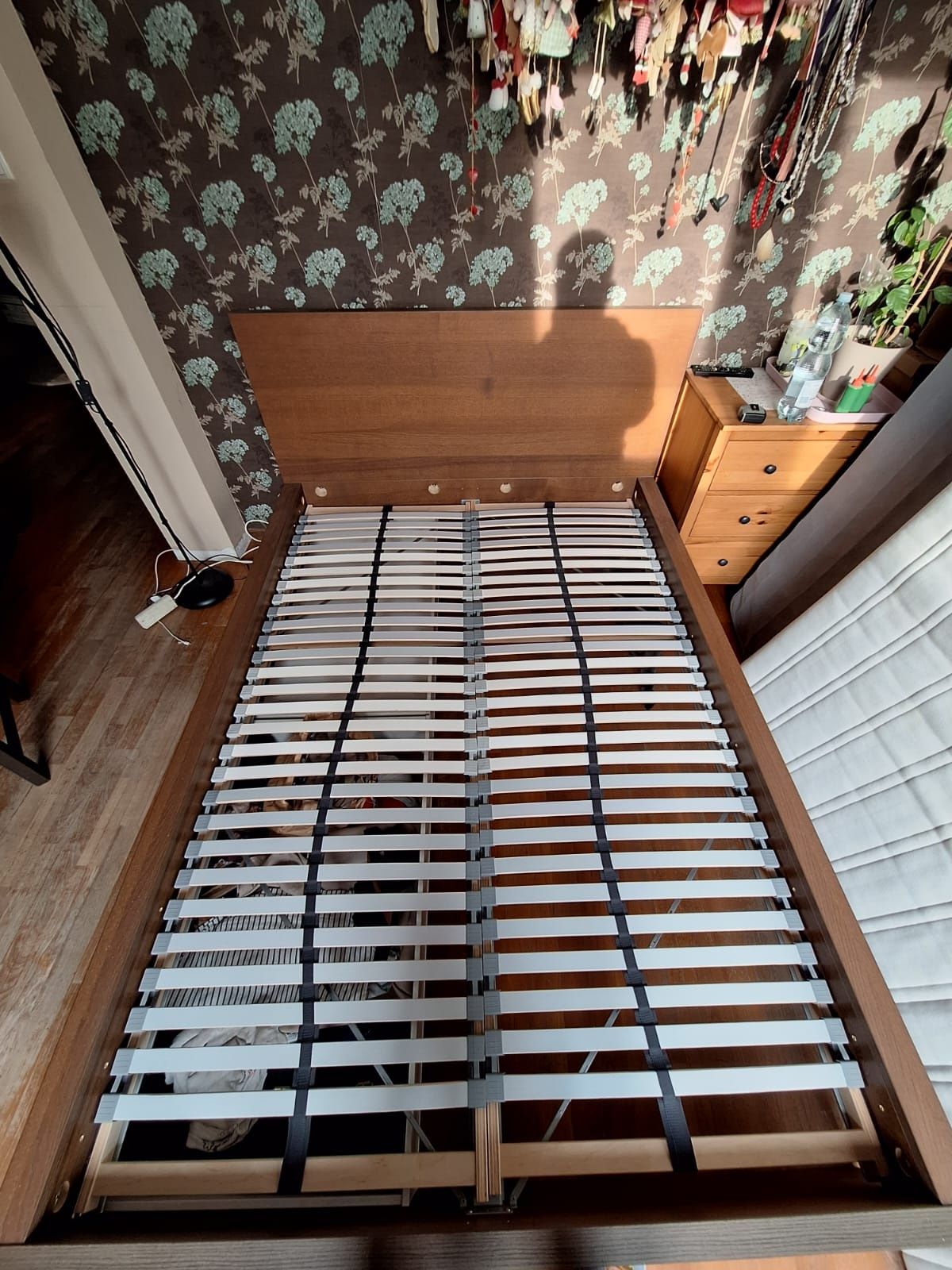 Sprzedam łóżko Ikea Malm 140x200 zestaw z pojemnikiem sypialnia