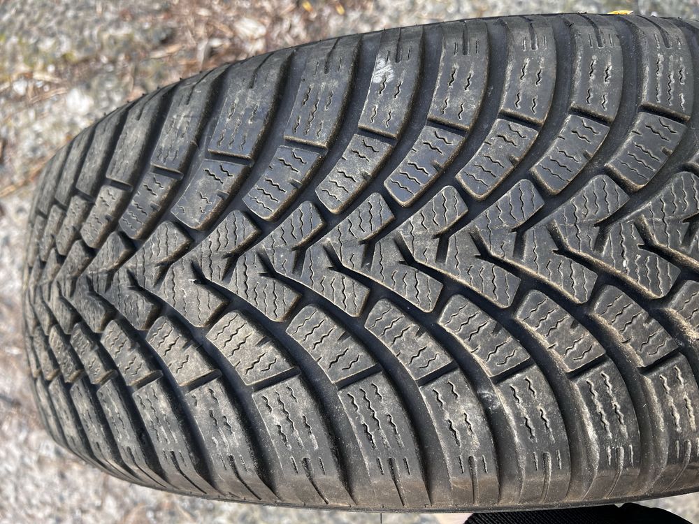 215/60R17 FALKEN Шини