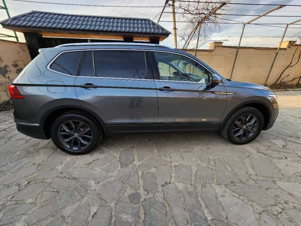 Volkswagen Tiguan 2022 SE