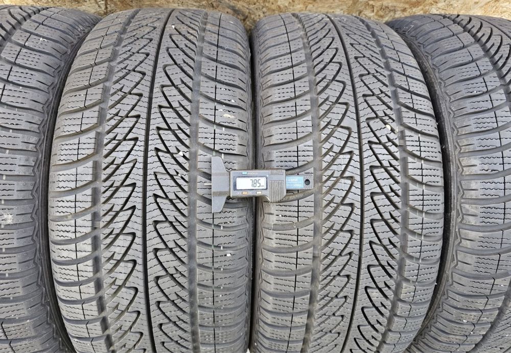 Шини 225/50 R17 Goodyear зима комплект гума майже нова