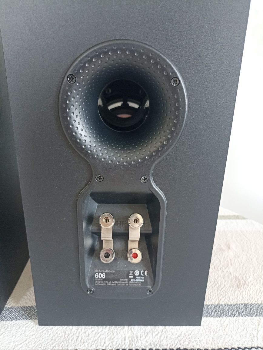 Kolumny Bowers & Wilkins 606, monitory