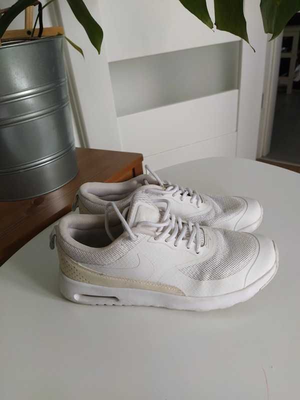 Nike Air Max thea białe 36