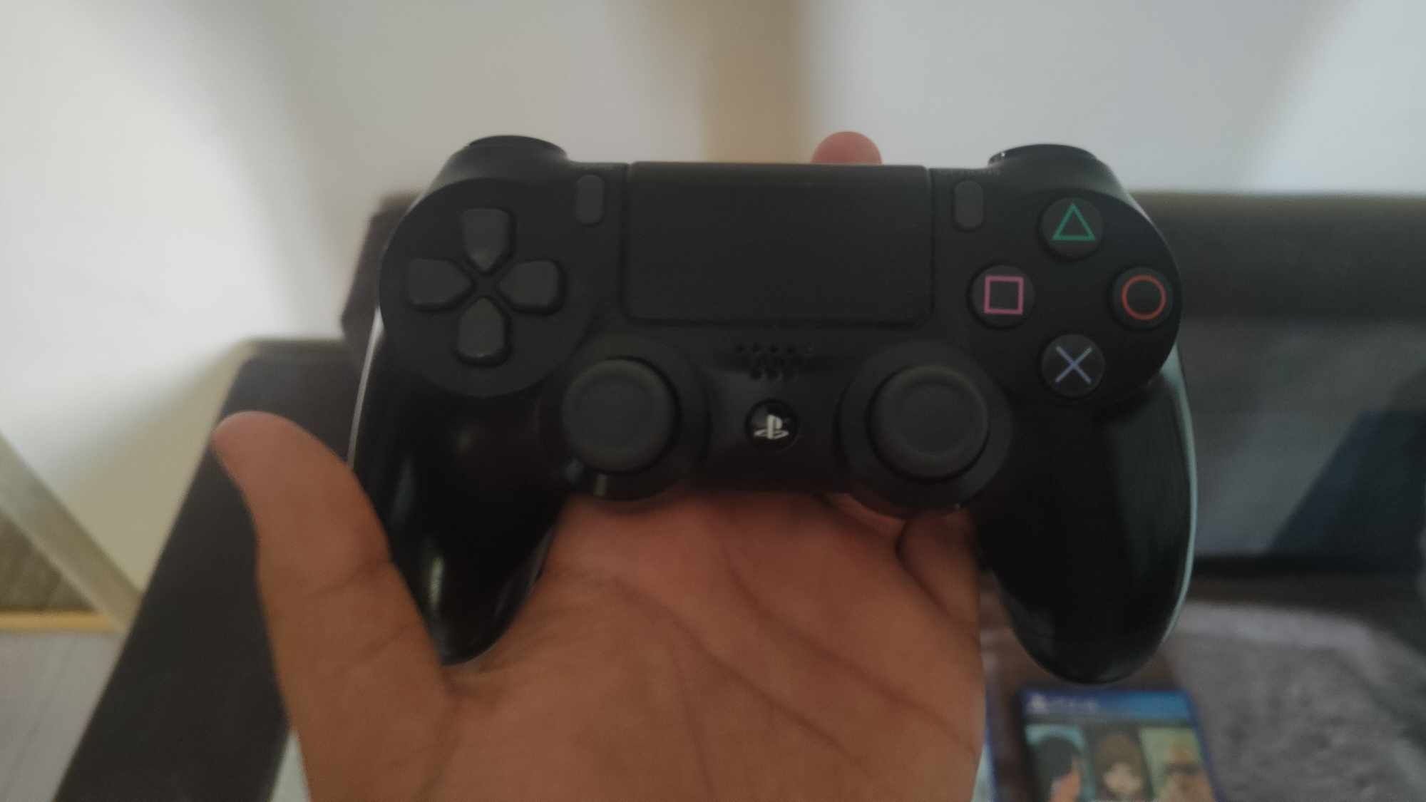 Sprzedam PS4 slim