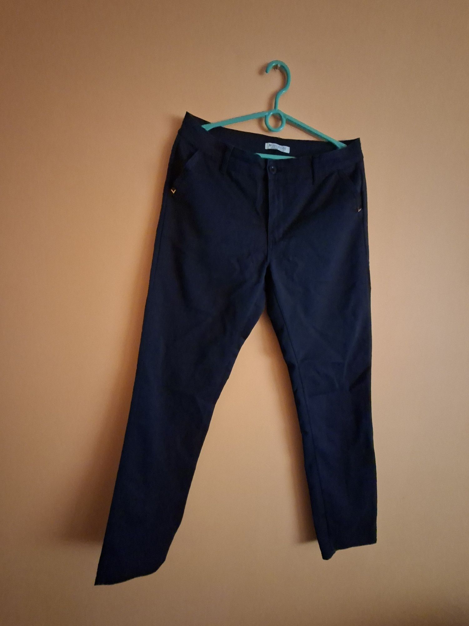 Spodnie proste typu chinosy 40/42