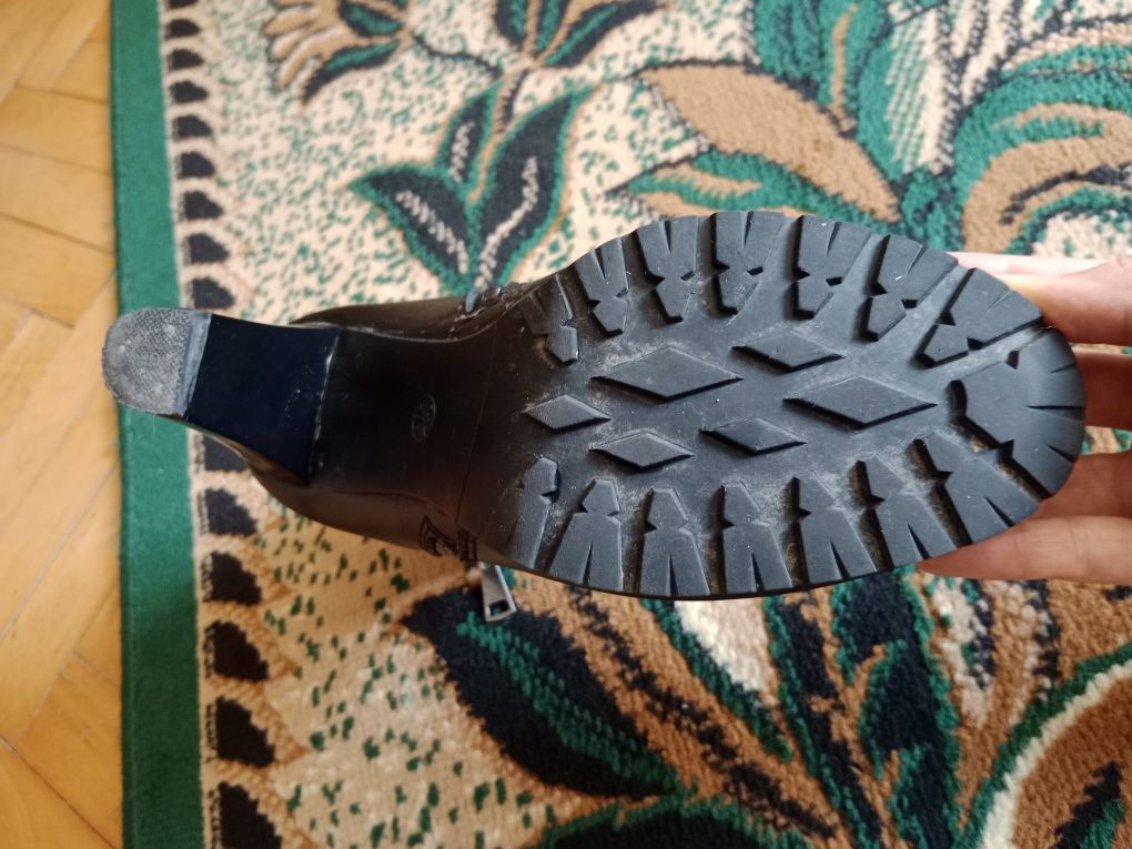 Damskie botki na obcasie Esmara 39