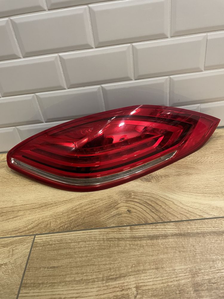 Lampy tylne porsche panamera 970