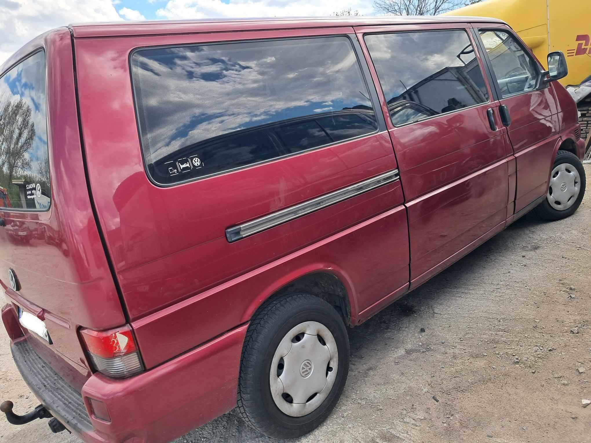 Volkswagen Transporter  2.5 TDI 102KM