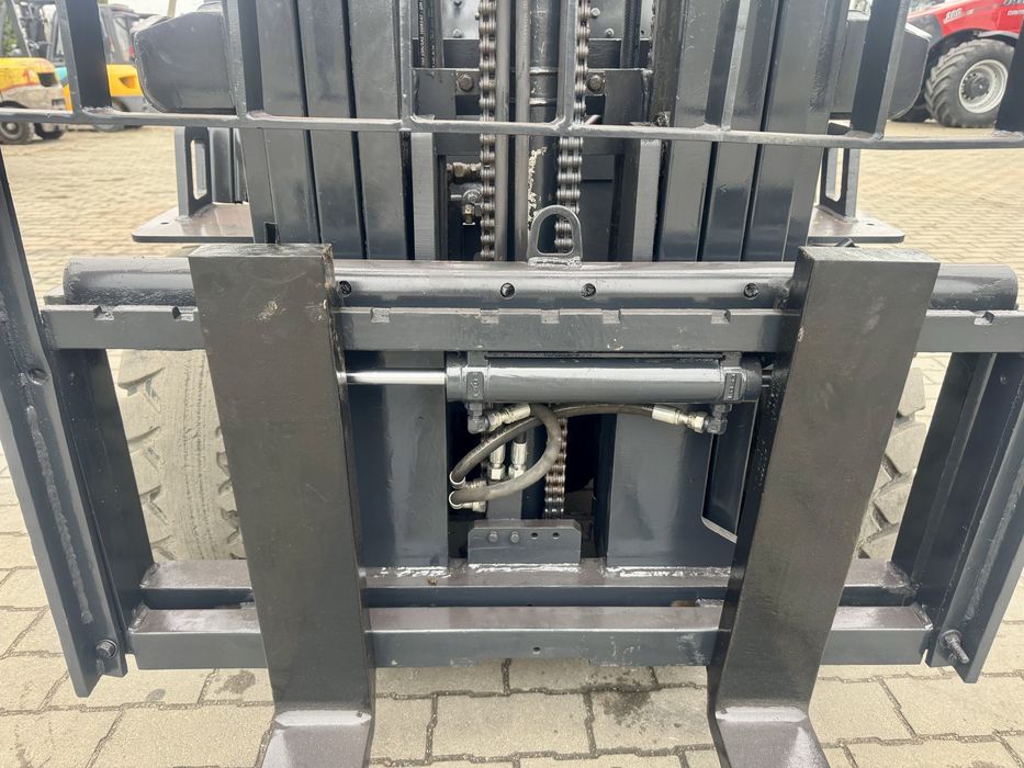 Навантажувач Doosan D30C Дизель Погрузчик