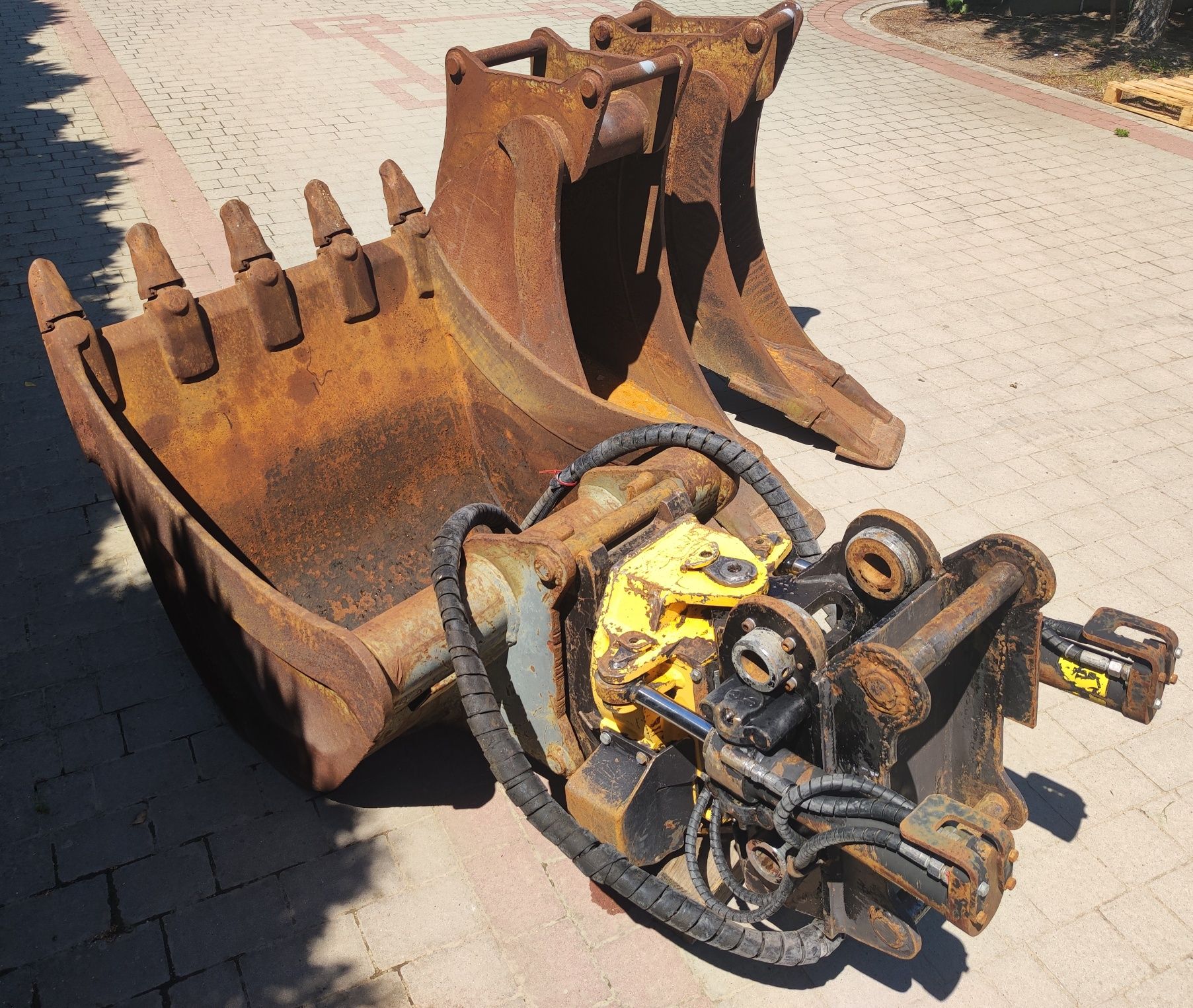 Rototilt Rotator Głowica Obrotowa Engcon EC10 Łyżka do Koparki 3szt