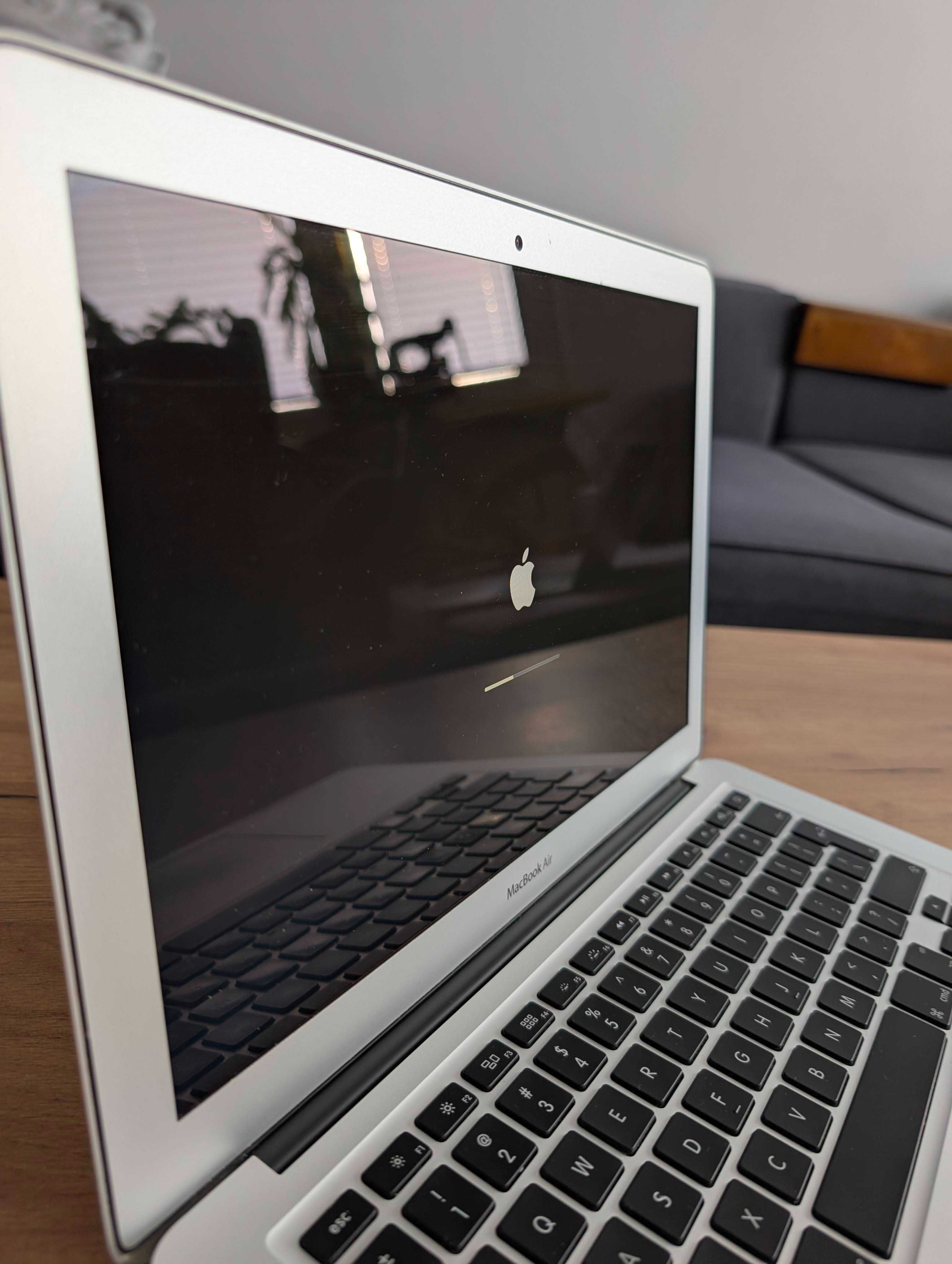 Apple Macbook Air 2017 i5/8GB/128GB Stan BDB