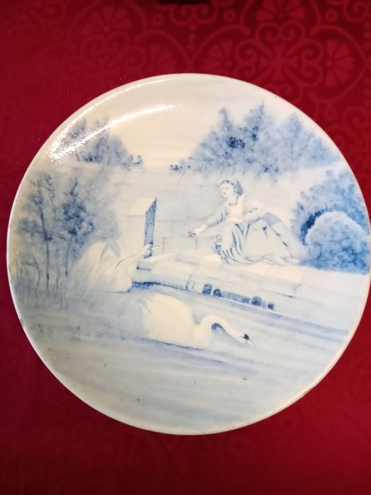 Prato ou pratão com 31cm pintado á mão na fábrica Valente Devezas Gaia