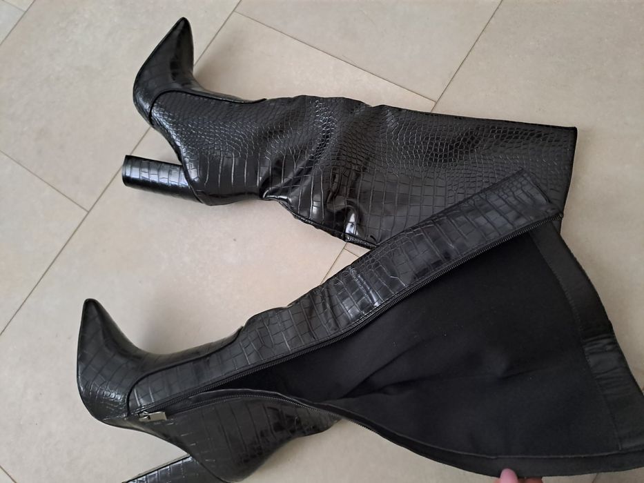 Чоботи 37 розмір