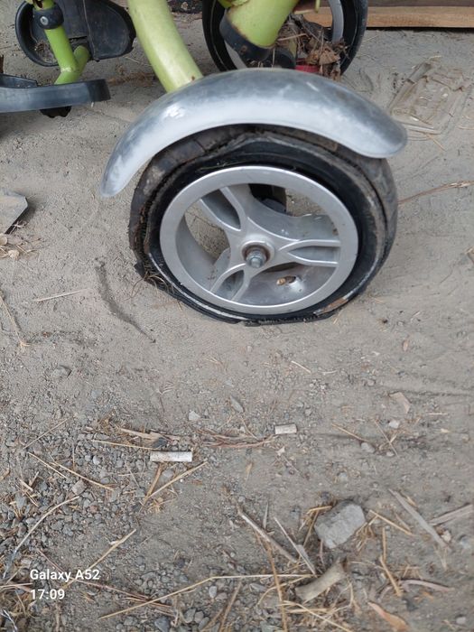 Продаётся трёхколёсный детский велосипед