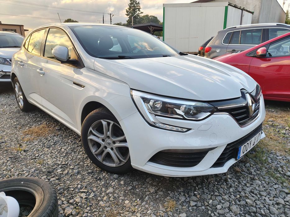 Renault Megane 1.2 TCE Benzyna 101KM 2016r uszkodzony silnik