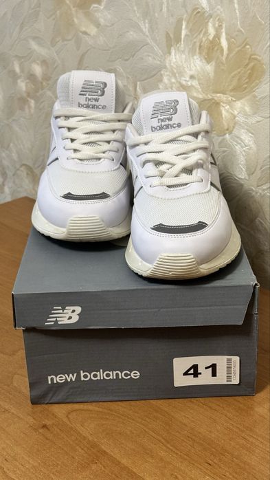 Кросівки new balance