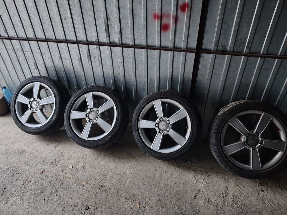 Felgi aluminiowe seat 17" z oponami letnimi